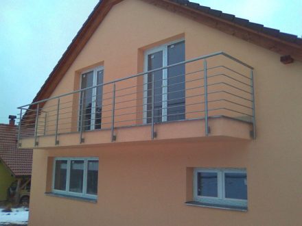 Balkony a terasy