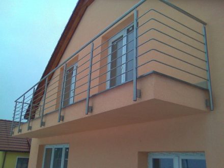 Balkony a terasy